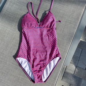 Splendid one piece swim 💗